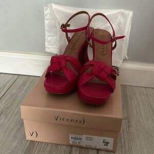 Anthropologie Vicenza Benito berry heels size 8